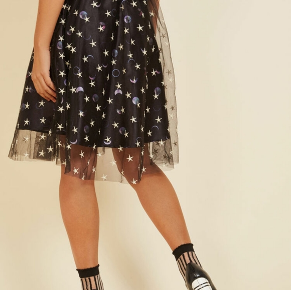 cupcakes & cashmere Dresses & Skirts - Cupcakes and Cashmere skirt